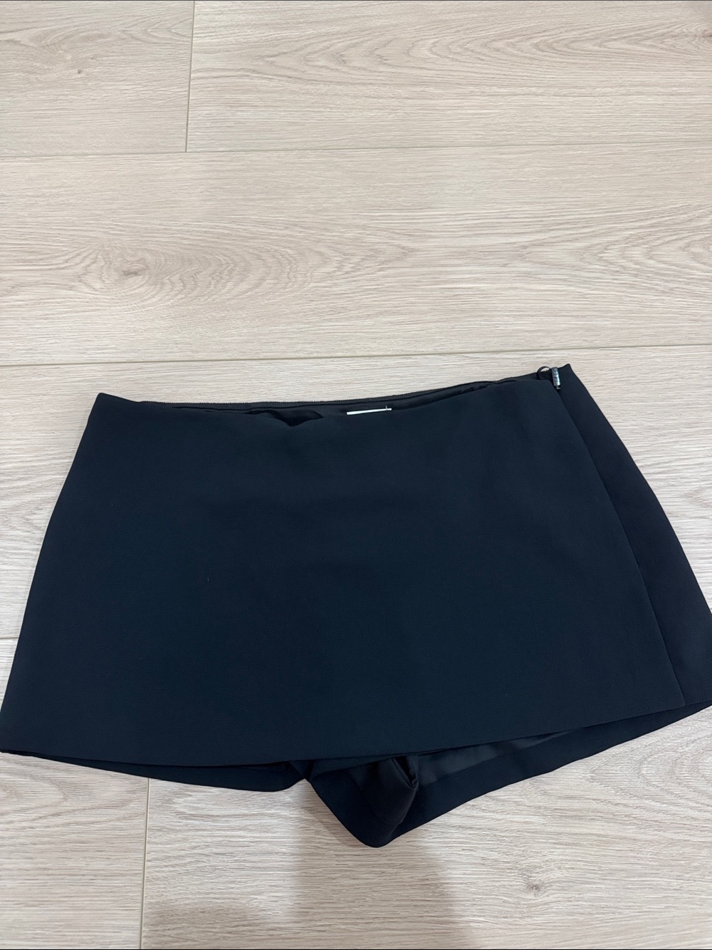 Aritzia Wilfred Skort- Size 10